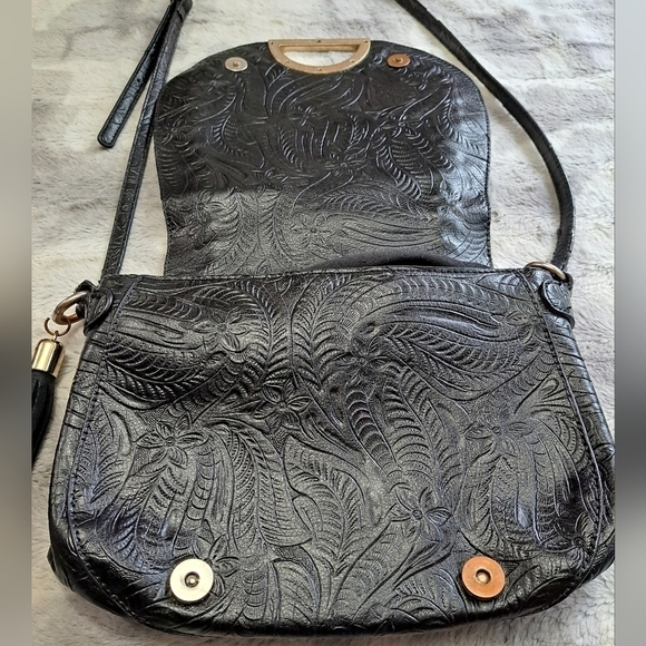 INC Concepts Black Maraa Ring Saddle Bag - Picture 4 of 7